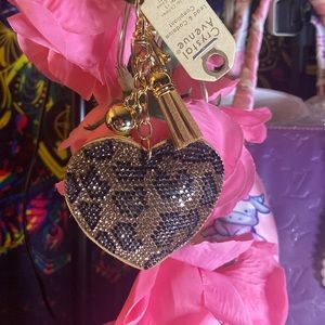 Leopard Bling Heart